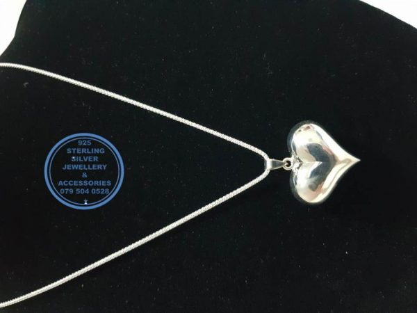 925 sterling Silver Pendant - Showstopper Large heart pendant - Stunning!! Price per 1 pendant Price excludes chain 30 mm left to right diameter All prices excludes national nominal door-to-door delivery fee