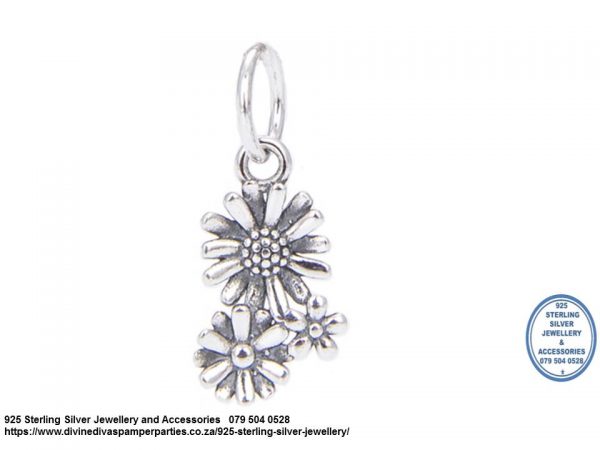 925 Sterling Silver  Dangle Tripple Daisy Flower Charm. Pandora Compatible 